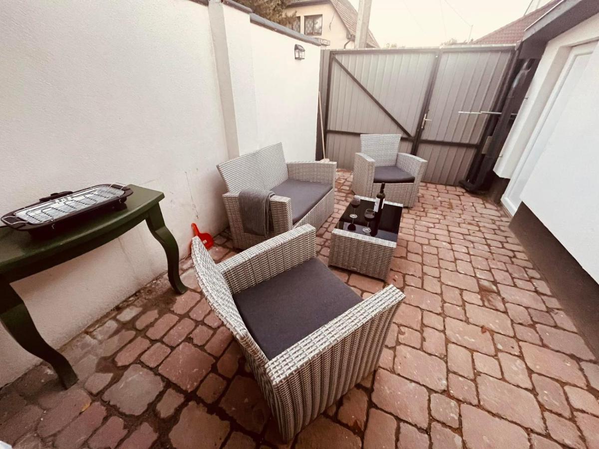 Apartment King House & Garden With Ac And Free Parking Possibility *