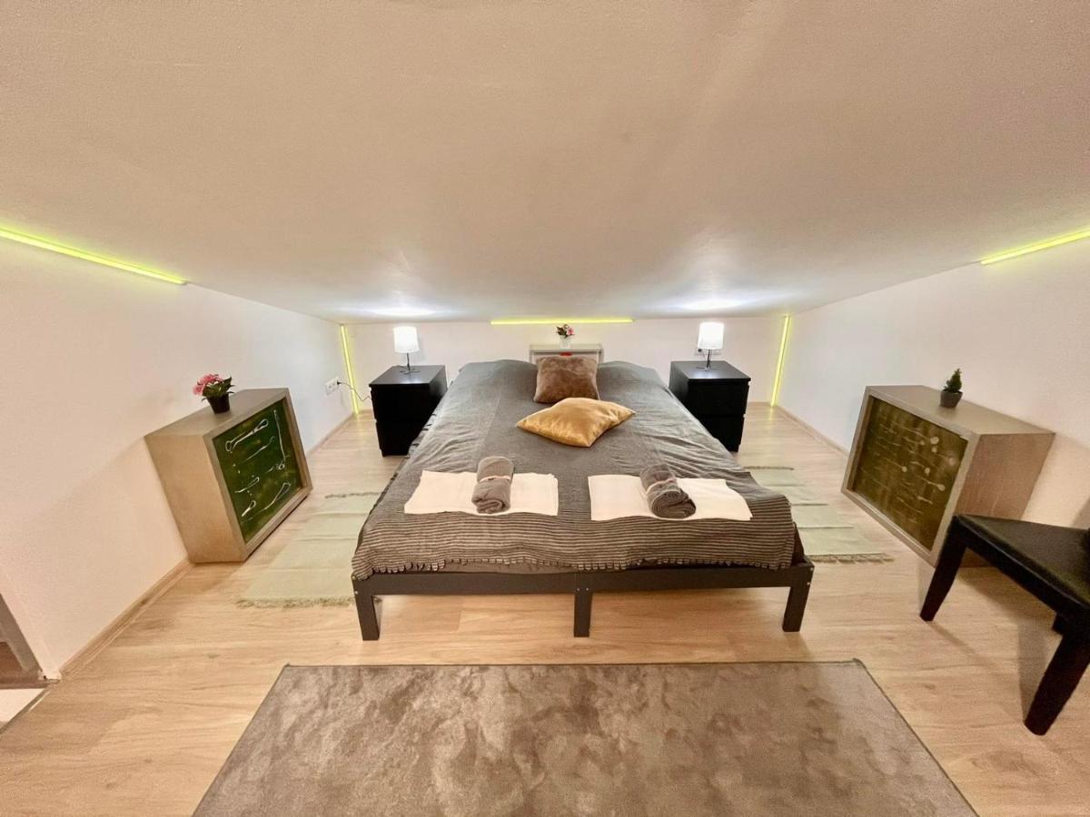 Apartment King House & Garden With Ac And Free Parking Possibility *